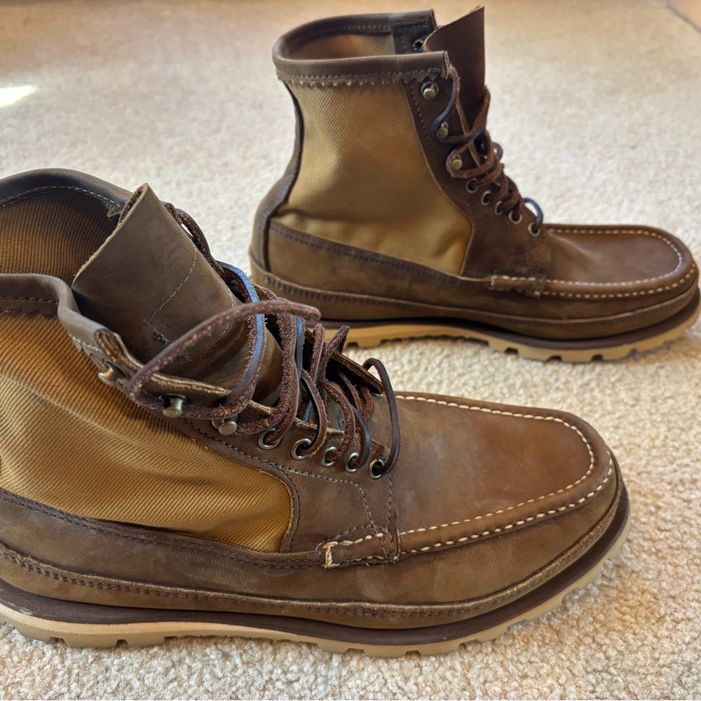 Russell Moccasin - The Professional Hunter (12 Wide)